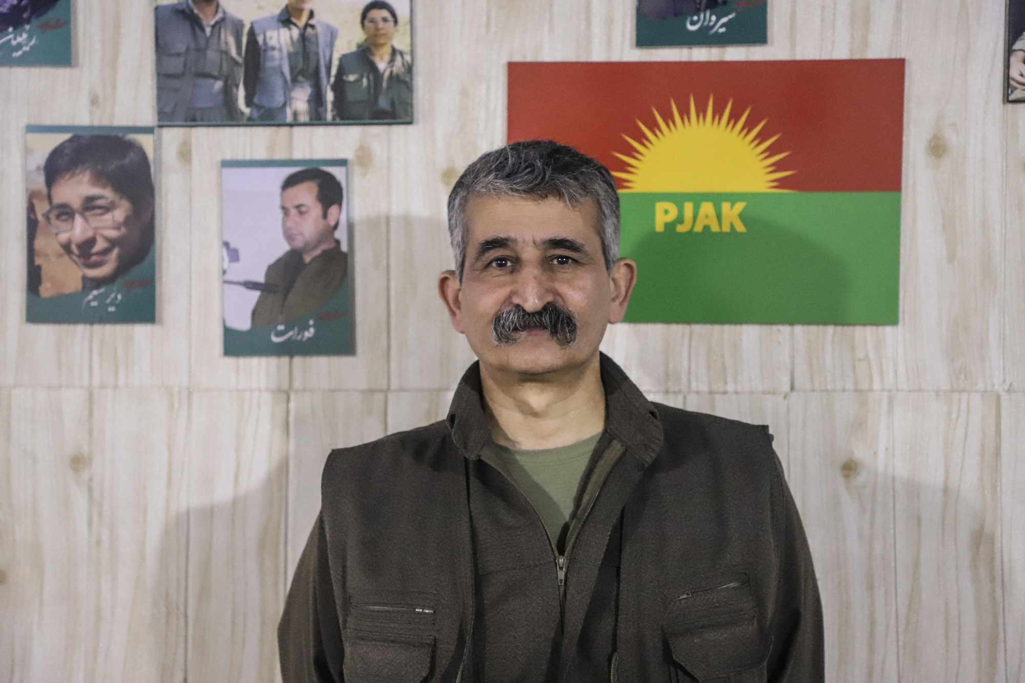 Mazlum Haftan, líder del Partido Vida Libre del Kurdistán, cerca de la frontera con Irak, el 26 de febrero.