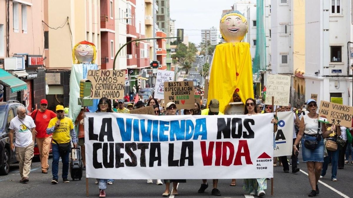 Así se vivió la manifestación por una vivienda digna en Gran Canaria
