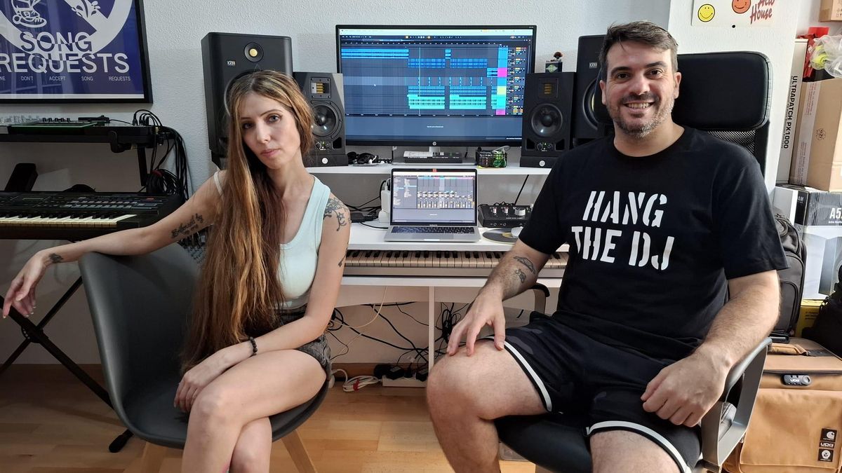 Los DJ se hartan de la "falta de respeto" en la cabina: "Hacer una petición es decir a un profesional cómo hacer su trabajo"