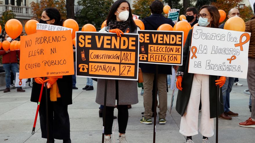 Una de las impulsoras de la plataforma contra la nueva ley educativa es una excandidata de Falange Independiente