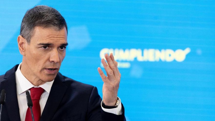 El presidente del Gobierno, Pedro Sánchez, durante una rueda de prensa, en el Palacio de la Moncloa, a 15 de diciembre de 2025, en Madrid