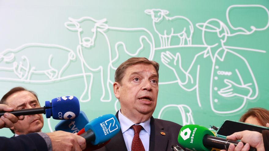 El ministro de Agricultura, Pesca y Alimentación, Luis Planas, atiende a los medios antes de clausurar las XXXI Jornadas Técnicas Covap 2026, en Pozoblanco (Córdoba). A 5 de marzo de 2026 en Pozoblanco, Córdoba (Andalucía, España).