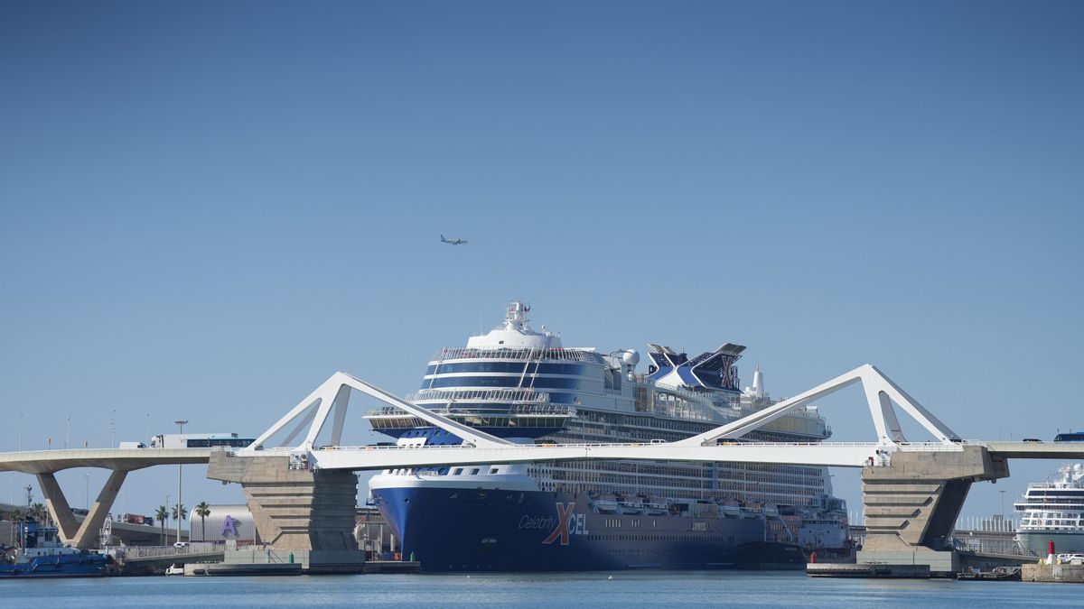 Collboni aprueba un aumento progresivo del impuesto a los cruceristas con los votos de ERC y Junts