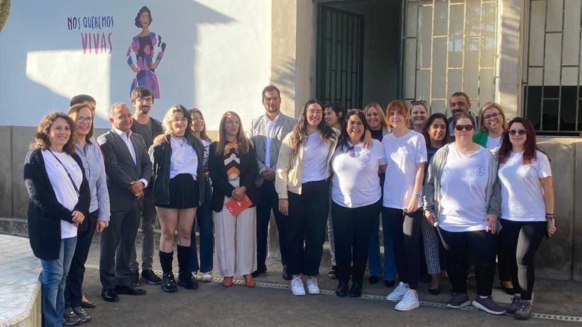 La Subdelegación del Gobierno lleva los murales contra la violencia de género a los espacios públicos y centros educativos de Tenerife