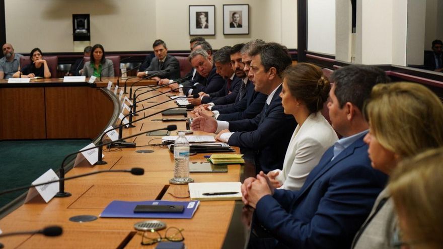 Massa les anticipó a las petroleras que les renovará el subsidio a la producción de gas por cuatro o cinco años más