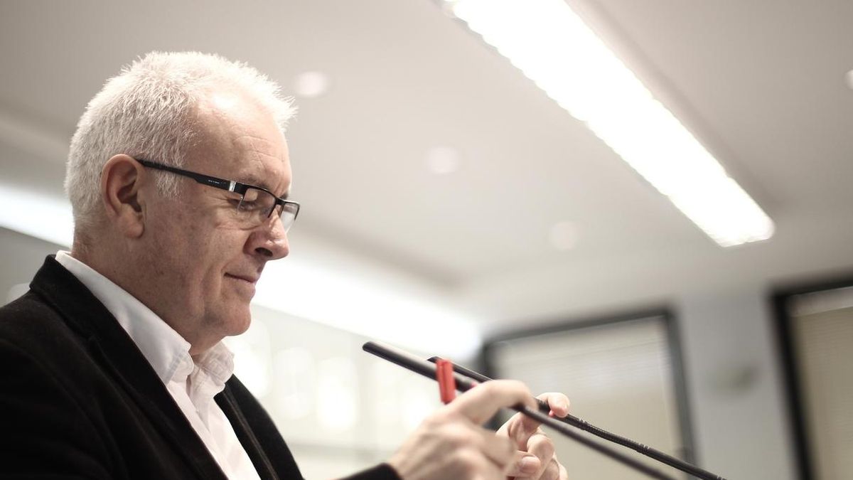 IU cree que Cañete y Valenciano se "aporrearán" durante una campaña de "guiñol" aunque comparten programa "oculto"