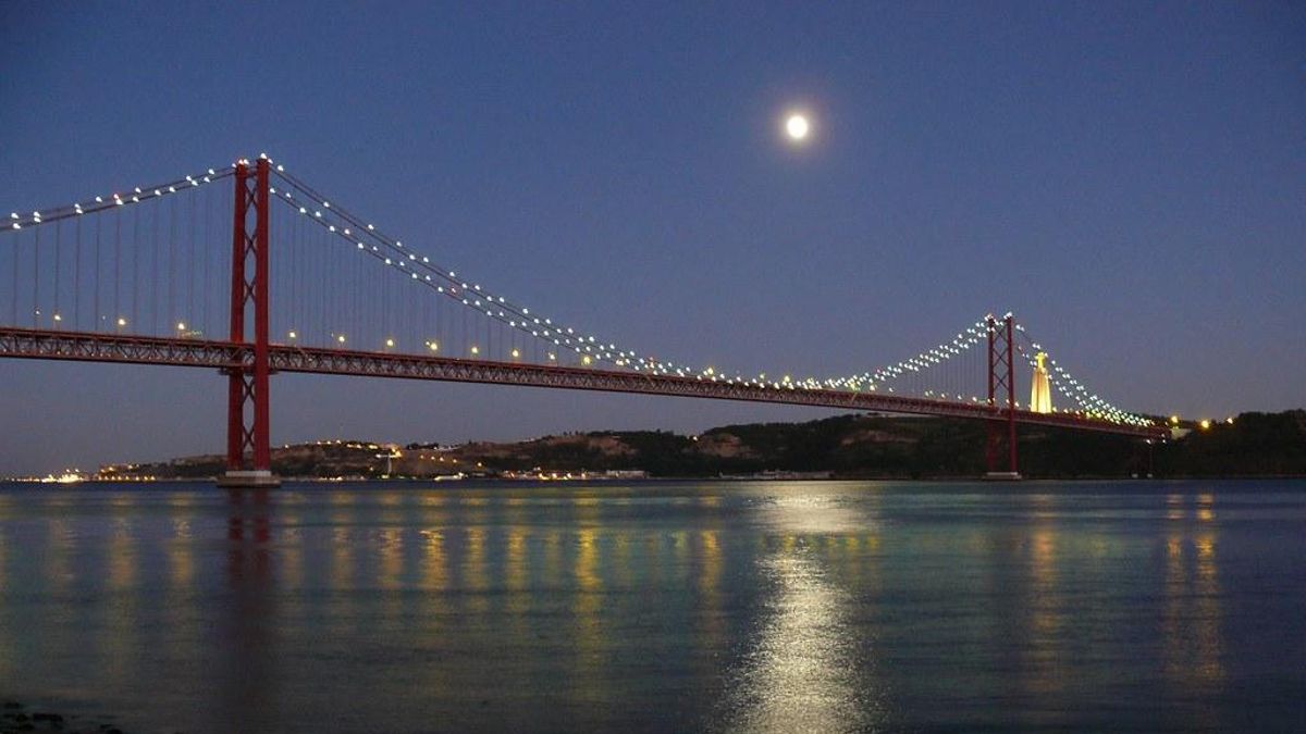 El curioso motivo por el que Lisboa y San Francisco tienen el mismo puente: el icono rojo de hierro