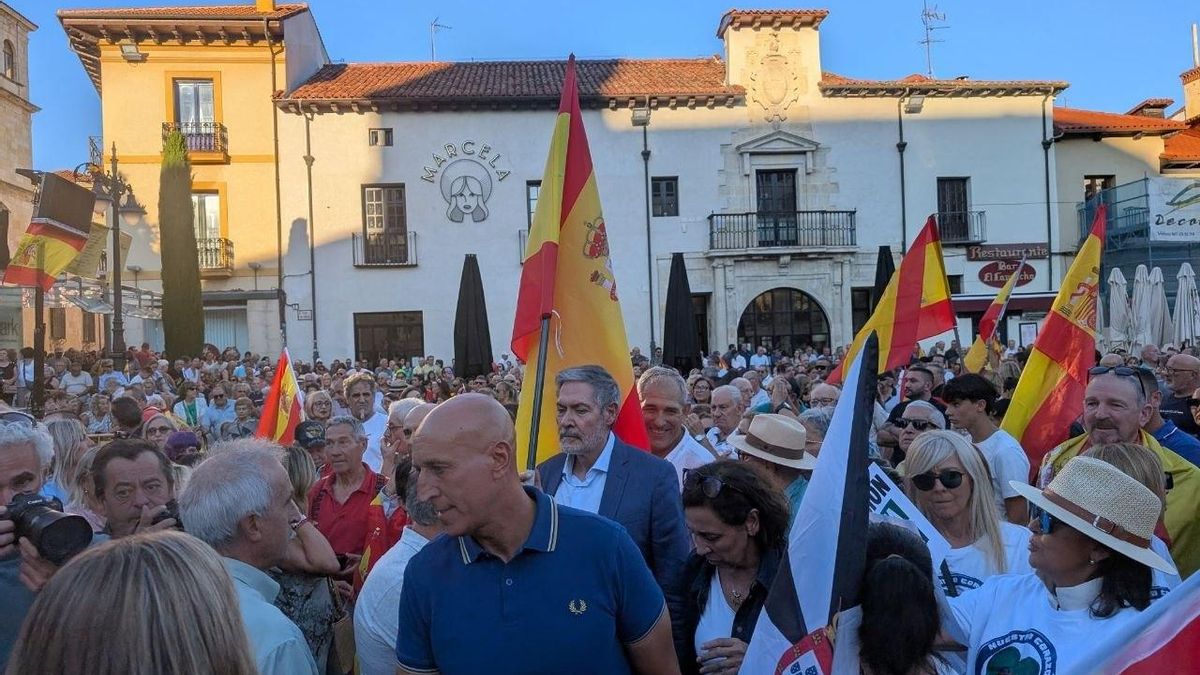 El alcalde de León, en la protesta de la ciudad.
