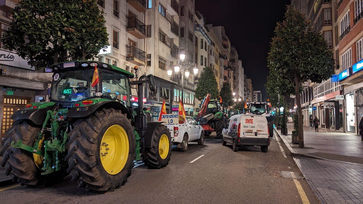 Tractores en el centro de Oviedo