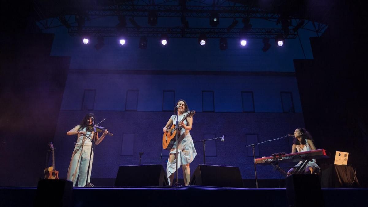 Valeria Castro fue la cantante sorpresa de los Veranos de la Villa 2026