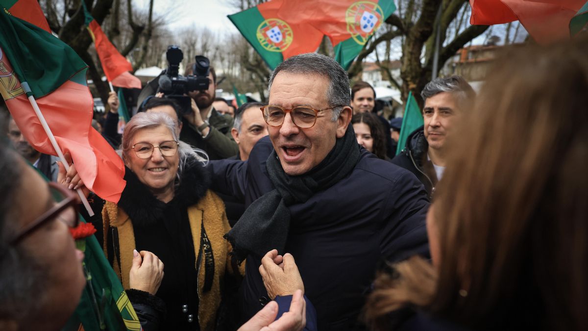 El candidato socialista a la presidencia portuguesa, António José Seguro, durante un acto electoral.