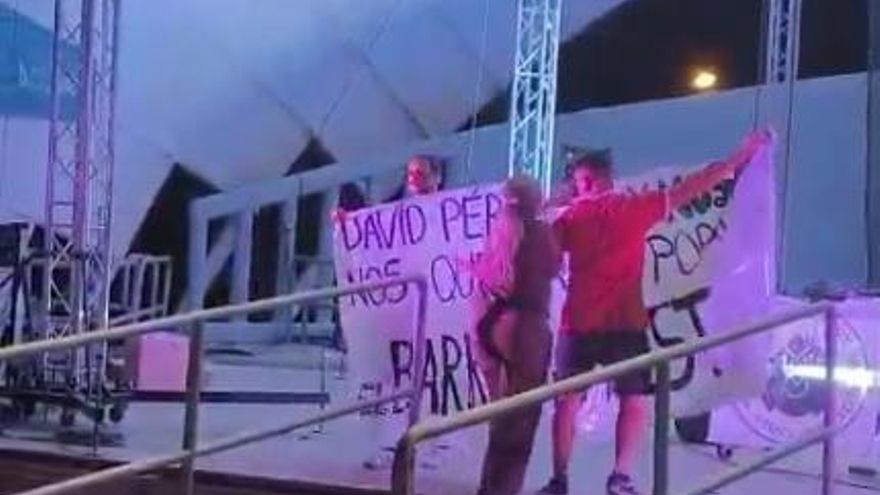 Asociaciones denuncian intentos de censura de un asesor de David Pérez y cacheos a DJs en las fiestas de Hortaleza