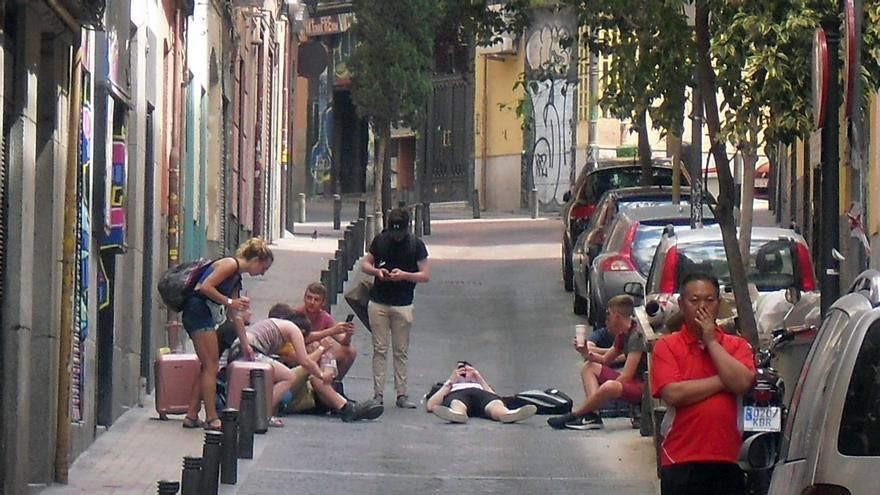 Las inspecciones a los pisos turísticos ilegales, bajo mínimos: Más Madrid las denuncia ante el Defensor del Pueblo