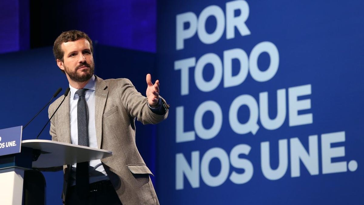 Casado pide a Sánchez que le "coja el teléfono a Torra" para decirle que "rompe" los acuerdos con los independentistas