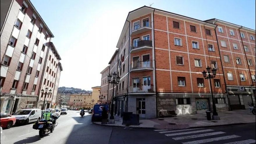 Cuatro detenidos por traficar con viagra y drogas en locales de hostelería de Oviedo