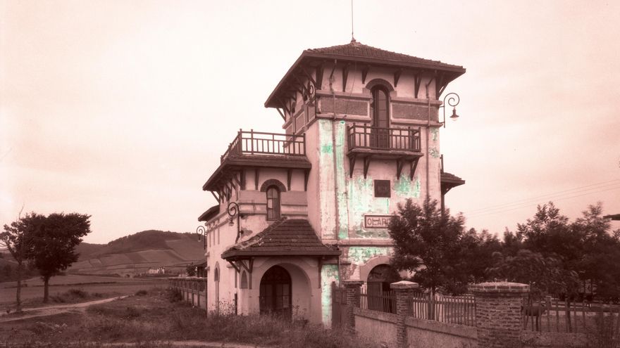 Cuando Vitoria ya desmanteló un tren de Cercanías "de los más modernos de Europa" y todas sus estaciones