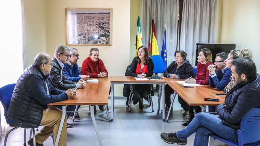 El PSOE considera un "abuso de poder" la decisión de la Junta de dejar a Pescueza sin centro de mayores
