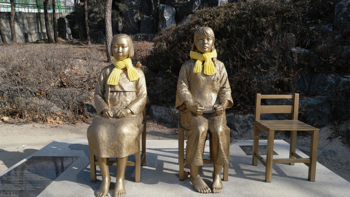 Estatua en homenaje a las mujeres víctimas de esclavitud sexual en Japón.