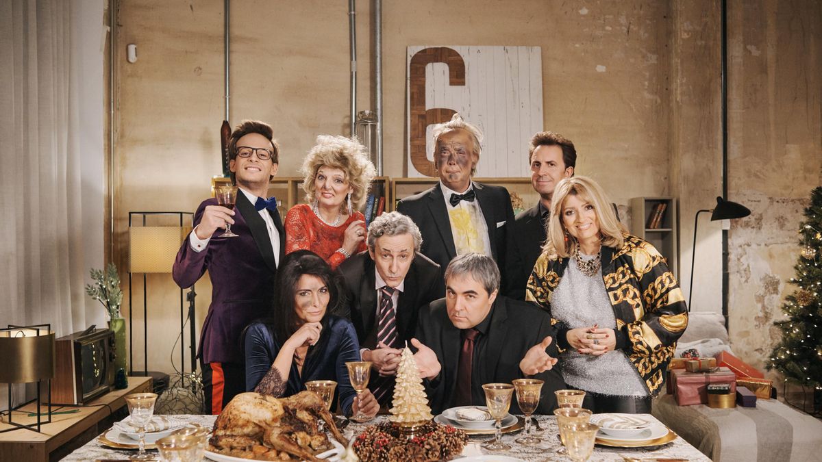 Los protagonistas de Homo Zapping posan antes de presentar el Feliz Año Neox