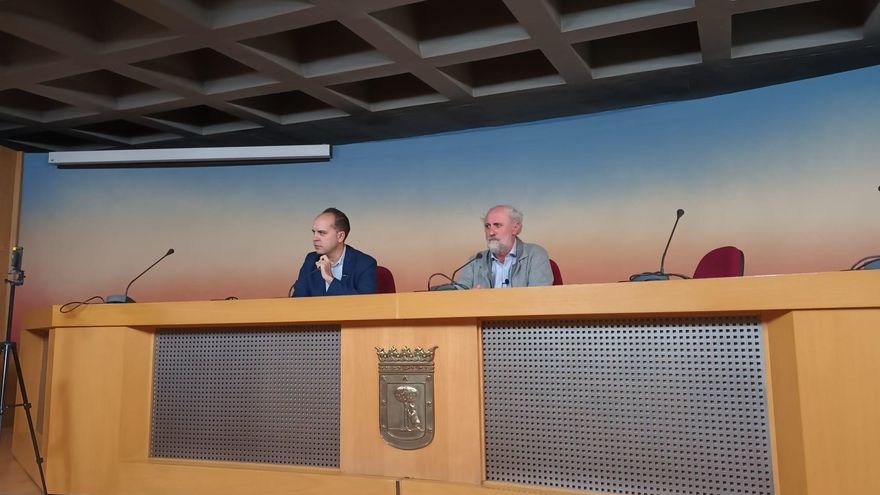 Los concejales del Grupo Mixto José Manuel Calvo y Luis Cueto.