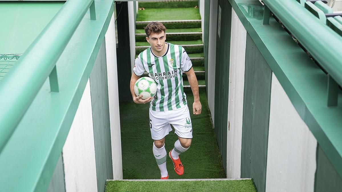 Presentación de Goti como nuevo jugador del Córdoba CF