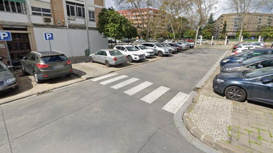 Indemnización de 2.500 euros para una motorista y su hija menor tras sufrir una caída por las raíces de un árbol