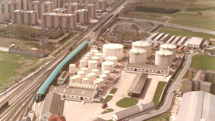 Depósitos de la empresa Campsa, en San Jorge, 1981