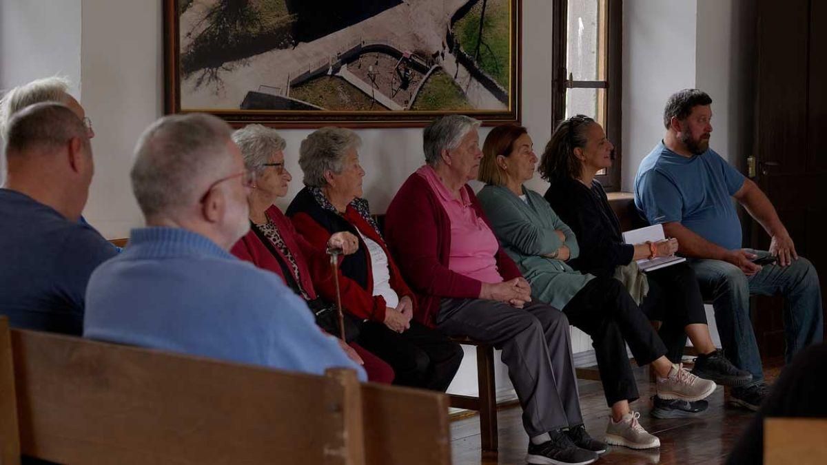 Los secretos del concejo abierto resurgen en dos pueblos de Villablino con códigos QR y tradición viva