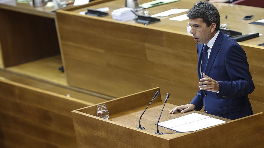 Mazón tarda tan sols 44 dies a adjudicar ajudes a dit amb la caixa de Presidència que el PP va voler eliminar en l’oposició
