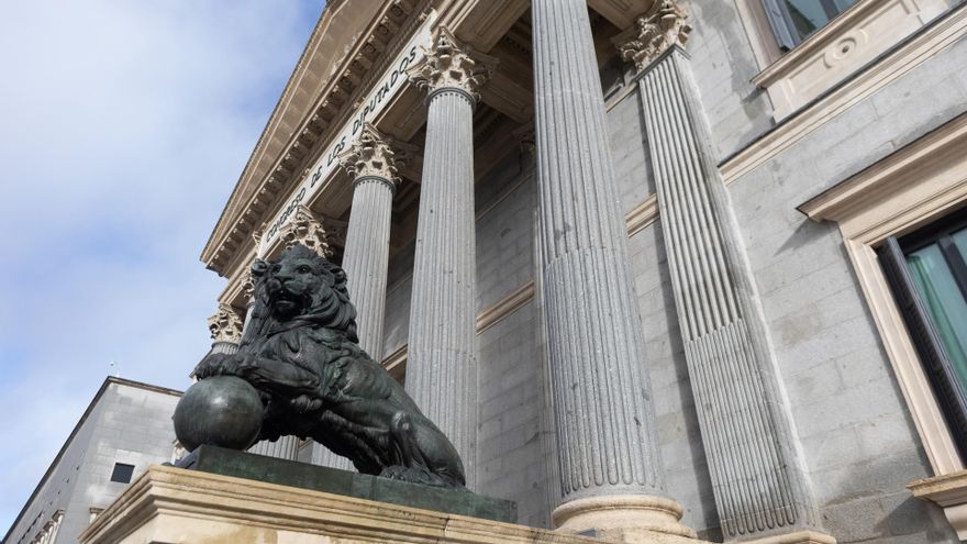 Archivo - Fachada del Congreso de los Diputados.