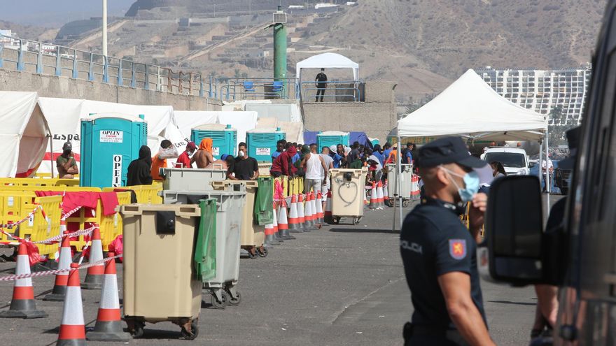 359 personas permanecen en el muelle de Arguineguín a la espera de plazas de acogida