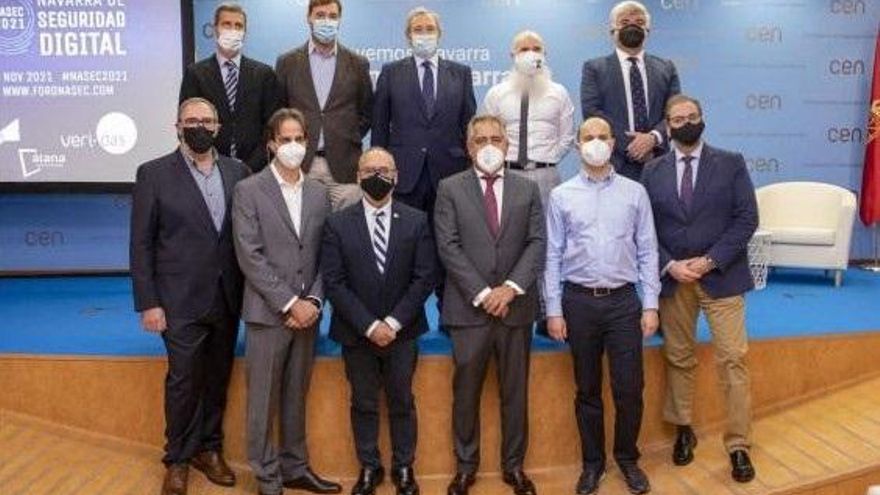 Imagen de grupo de los ponentes de la jornada