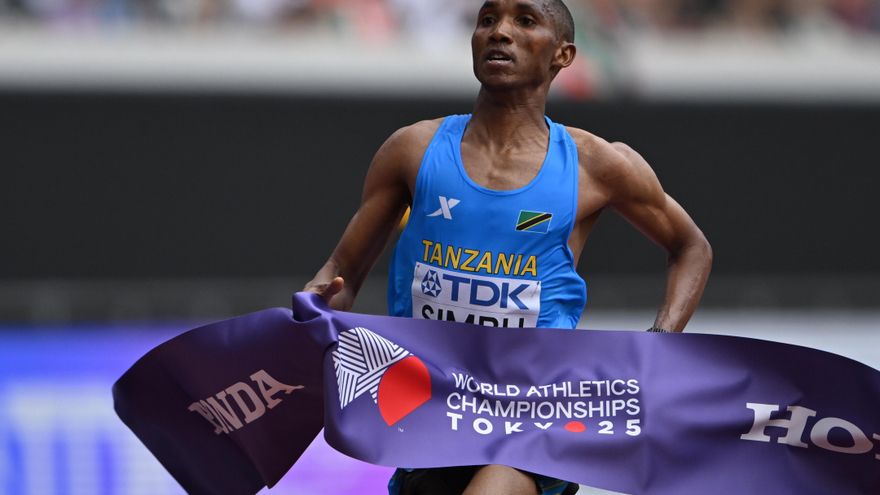 La foto finish que decidió una maratón y que coronó al tanzano Alphonce Simbu por tres centésimas