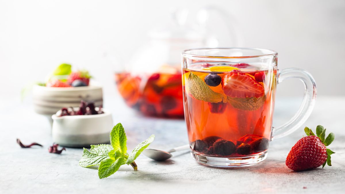 Tés infusionados en frío con frutas frescas.