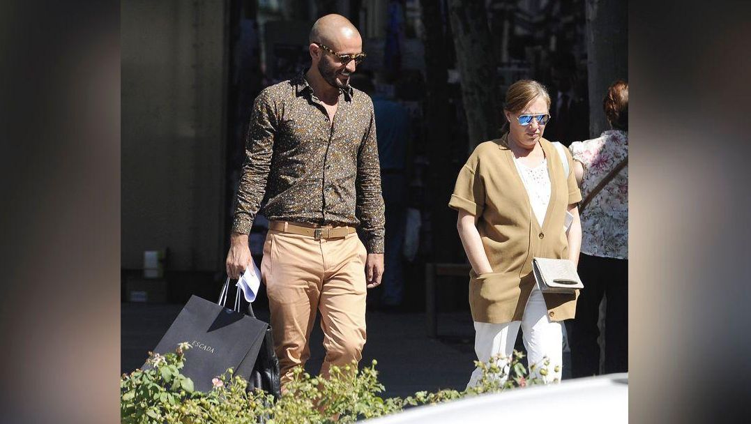 Jaime de los Santos and Elvira Fernández in one of the photos taken in 2013 that motivated the allusions to their role as "personal shopper"
