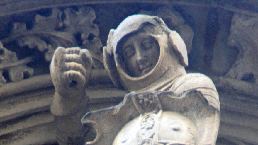 El Sant Jordi astronauta del Palau de la Generalitat