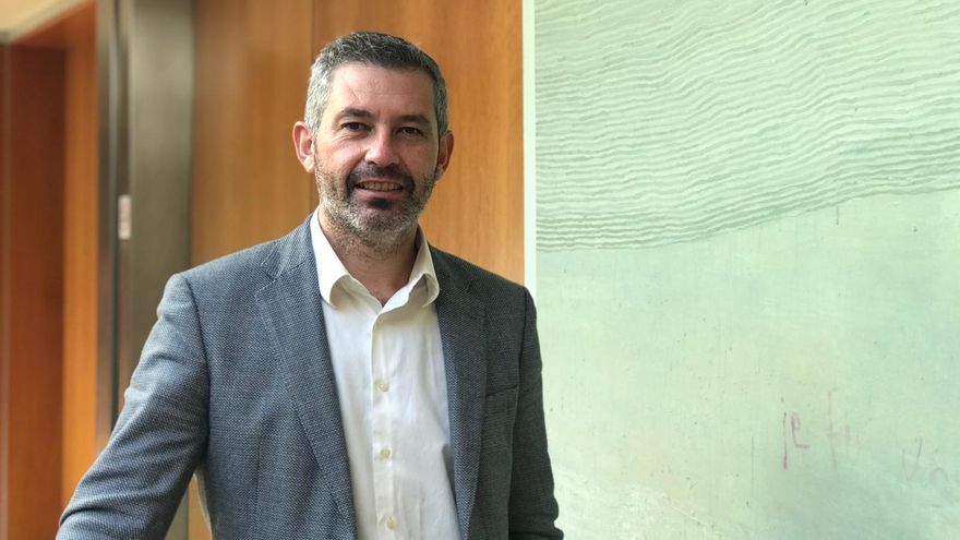 Juan Miguel Costa, director de turismo de Ibiza: "En la isla no hay masificación, sólo en agosto está la planta hotelera llena"
