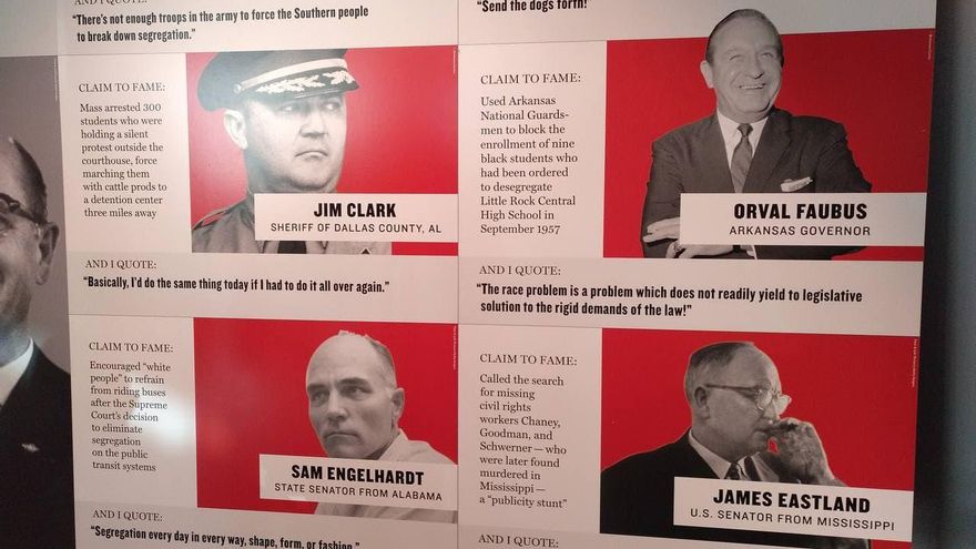 El centro recuerda con nombres y apellidos a los defensores de la segregación y señala algunas de las barbaridades que hicieron y defendieron