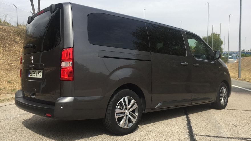 Los precios del Traveller con esta carrocería Long están comprendidos entre los 31.100 y 45.120 euros.