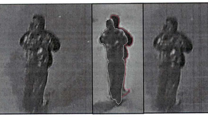 Los dos neonazis acuden en patinete a atacar la sede de Podemos