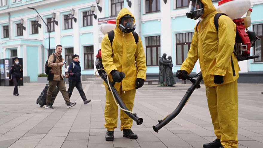 Los casos diarios de coronavirus vuelven a superar los 20.000 en Rusia EFE/EPA/MAXIM SHIPENKOV