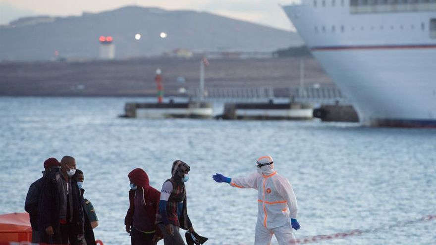 Canarias vuelve a reclamar la ayuda del Gobierno para gestionar la crisis migratoria