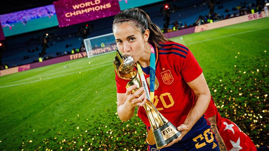 Rocío Gálvez y Lucía Moral se pronuncian contra Luis Rubiales: "Contigo Jenni Hermoso y con todas"