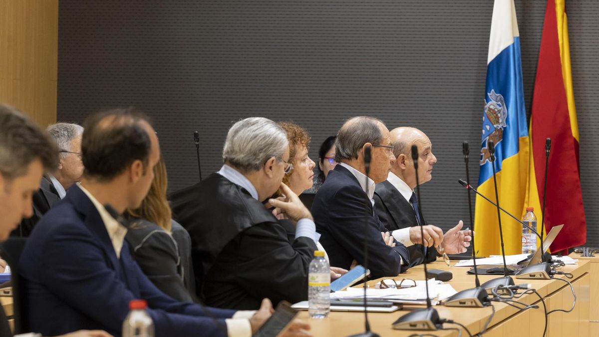 Juicio por el caso del Hotel Fariones de Lanzarote, que sienta en el banquillo por delitos societarios y falsedad al empresario Juan Francisco Sosa y a tres miembros de su familia.