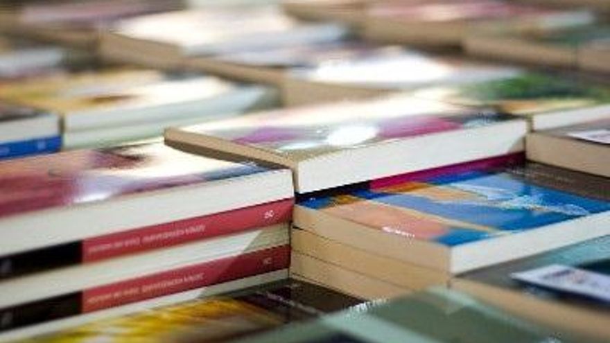 Editoriales extremeñas denuncian el "desinterés" de la Junta por la cultura creada en la región