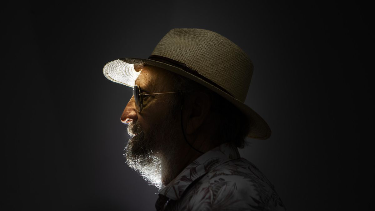 Tomeu Penya, cantautor: "Llenar una plaza te da orgullo, pero aprendes cuando fallas"