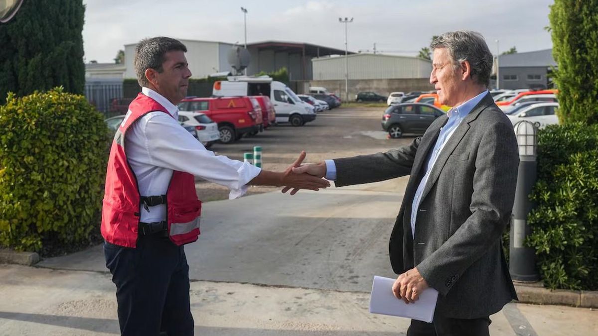 Els WhatsApp entre Feijóo i Mazón en la dana evidencien que el PP va intentar controlar el relat davant el Govern des del minut u