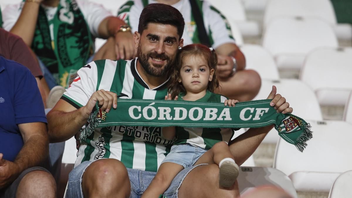 Grada Blanquiverde del Córdoba CF - Cultural Leonesa