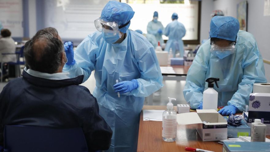 Realización de tests de antígenos