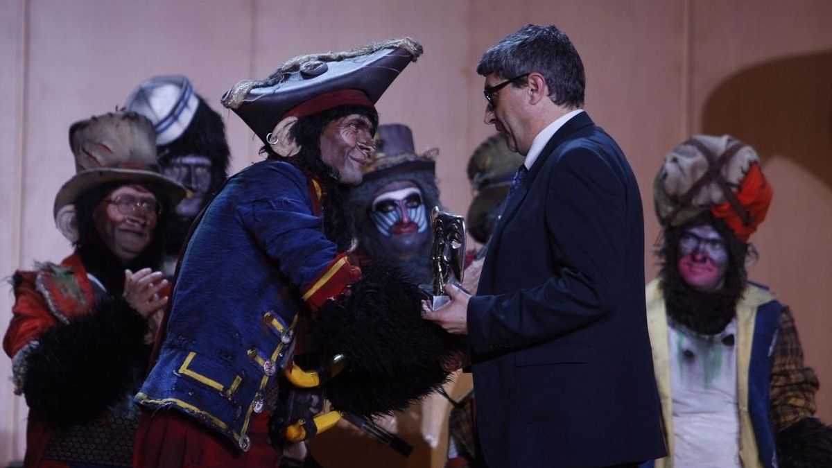 La comparsa 'Los Irracionales' triunfa en el XXV Concurso 'Fermín Salvochea' de la ONCE